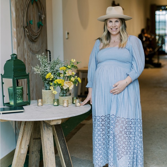 Hi, I’m Katie ❤️ - Picture 2 of 3